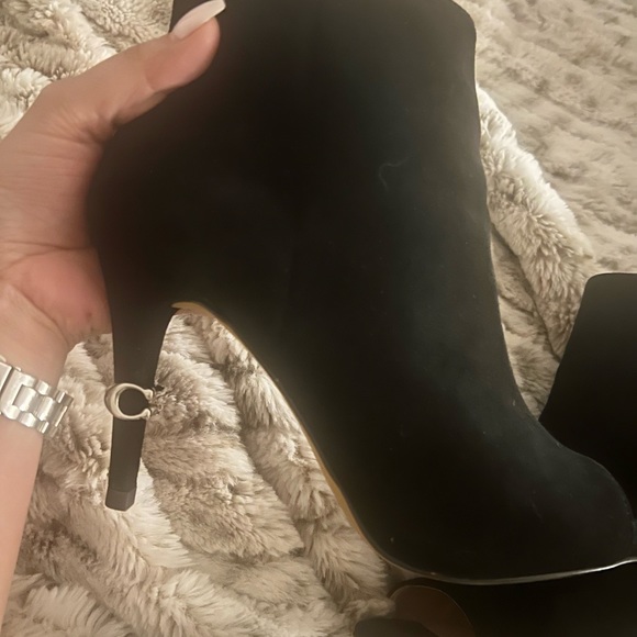 Coach Heels - Picture 8 of 10